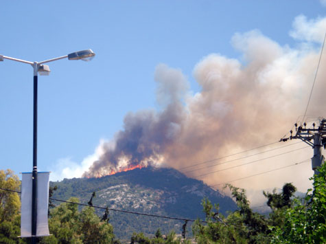 Πυρκαγιά στον Υμηττό 01