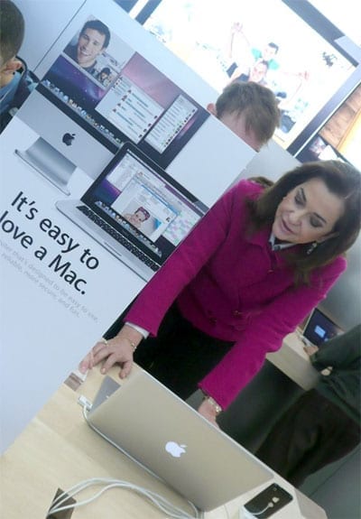 Ντόρα Μπακογιάννη @ Apple Store Νέας Υόρκης