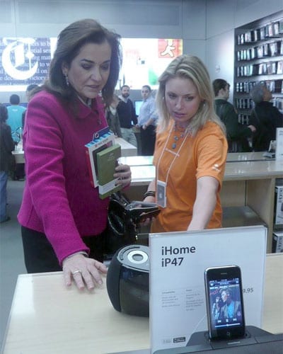 Ντόρα Μπακογιάννη @ Apple Store Νέας Υόρκης