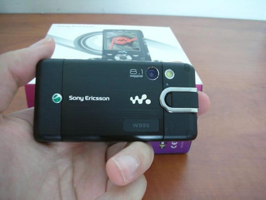 Sony Ericsson W995