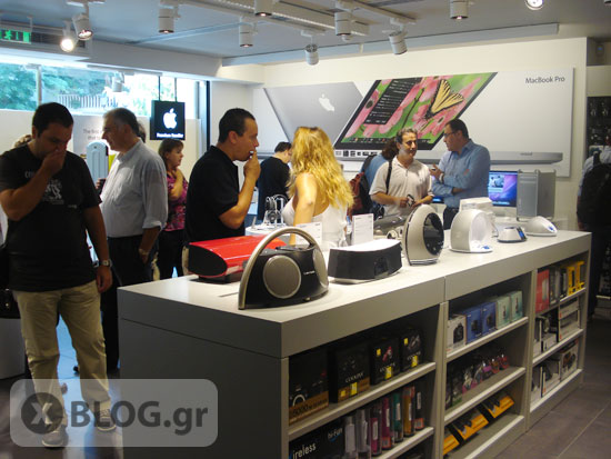 iStorm, Apple Store στο Κολωνάκι