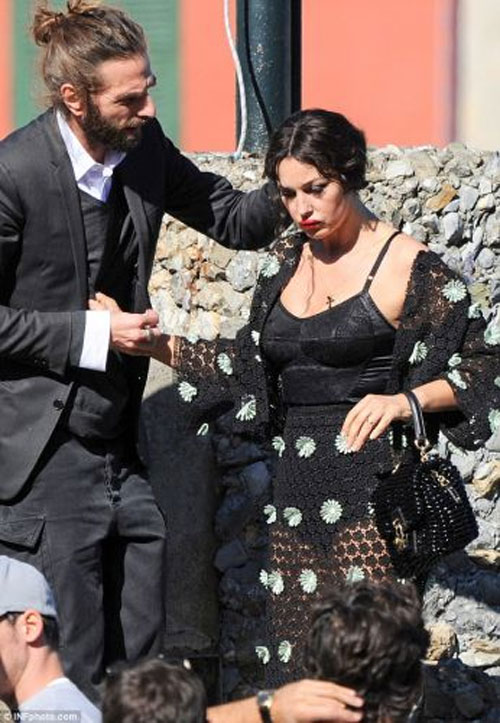 Η Monica Bellucci για τον οίκο Dolce & Gabbana