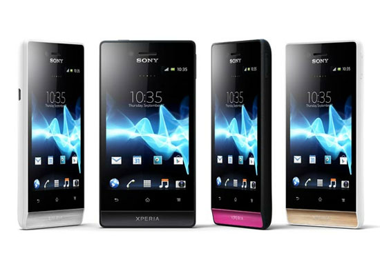 Xperia miro: Το social smartphone της Sony που προσφέρει ψυχαγωγία