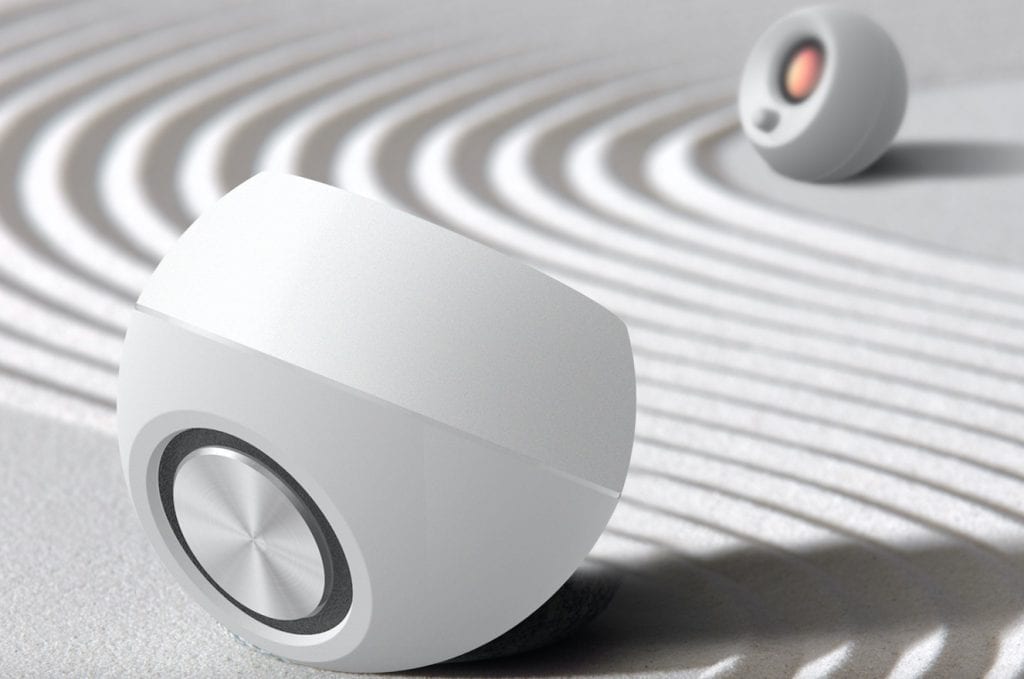 Creative Pebble white