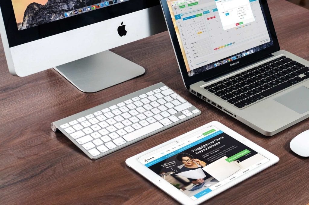 Apple iMac MacBook Pro iPad