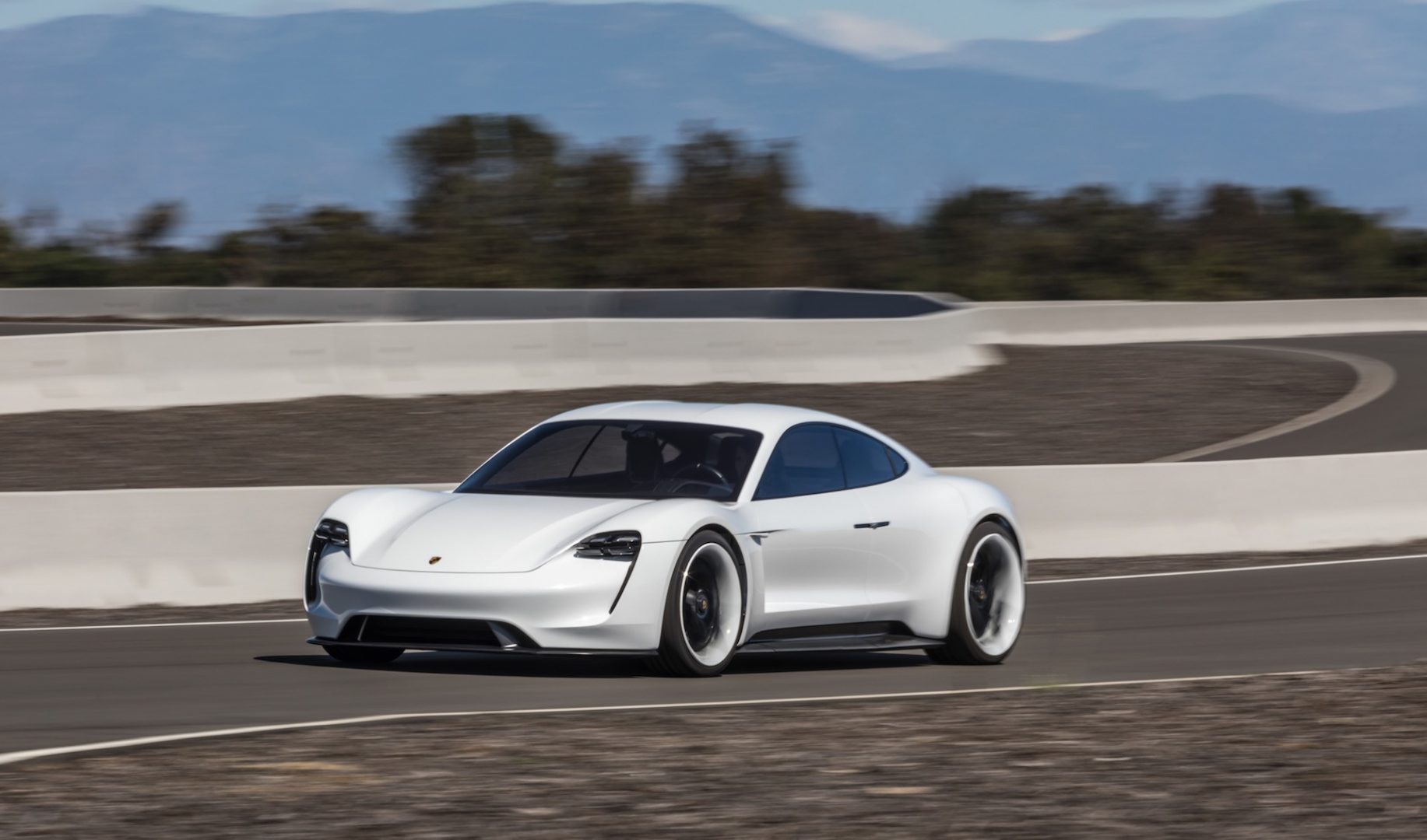 Porsche mission к