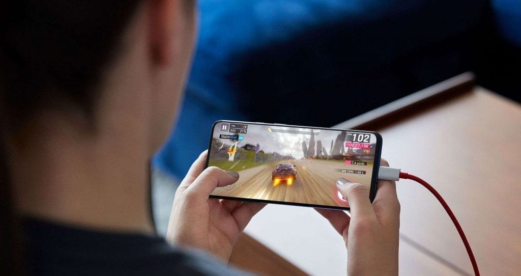 OnePlus 7 Pro gaming Warp charging