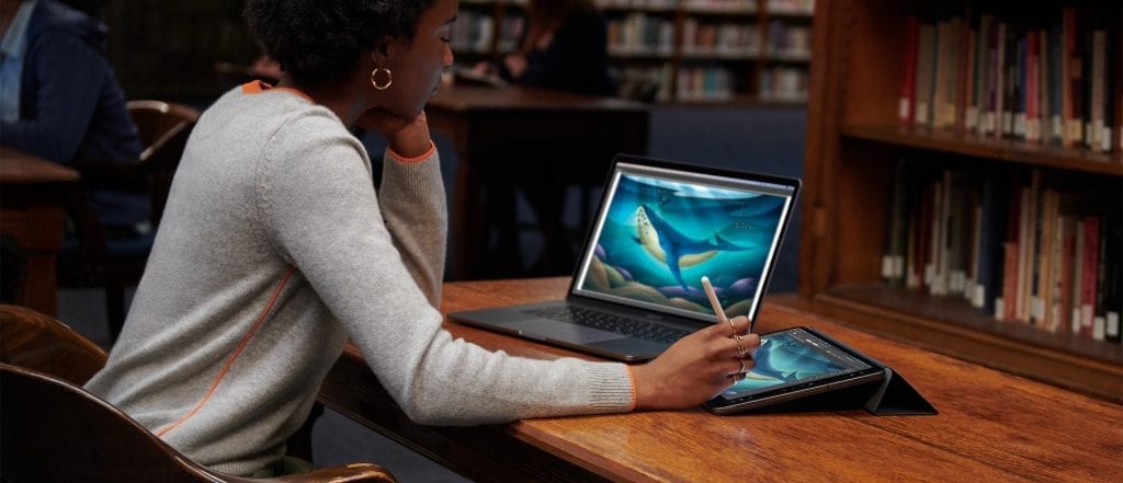 Apple macOS Catalina sidecar tethered woman drawing 06032019