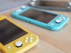 Nintendo Switch Lite 10